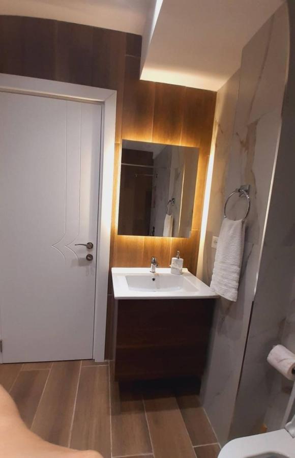 Edea Flat Apartment Tiranë Ngoại thất bức ảnh