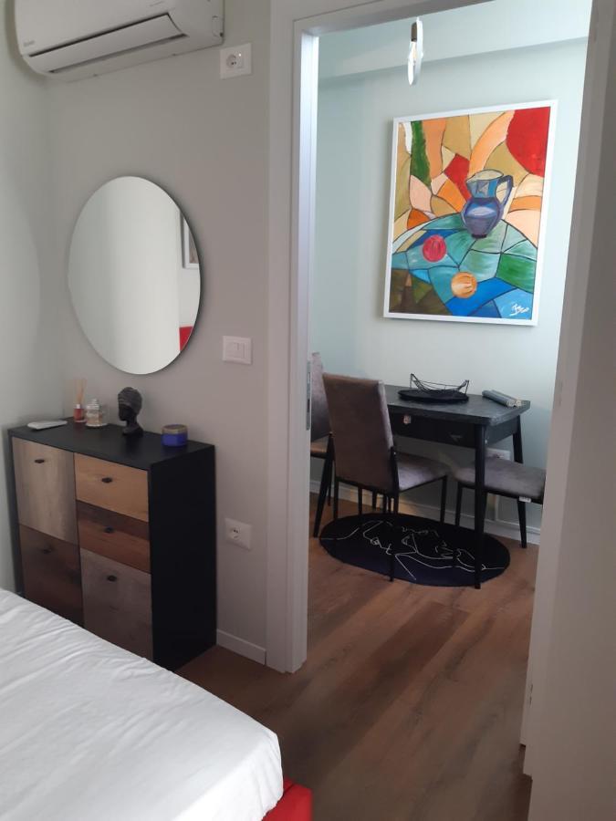 Edea Flat Apartment Tiranë Ngoại thất bức ảnh