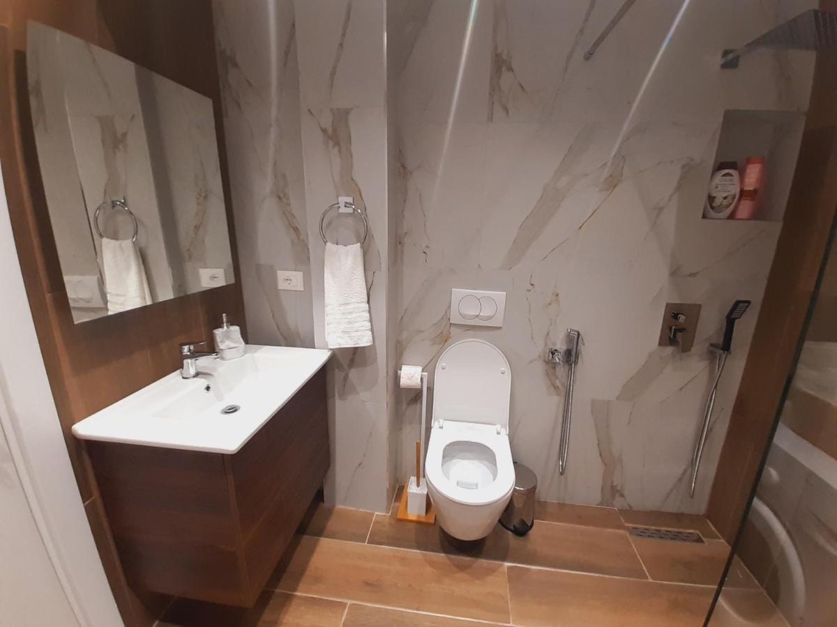 Edea Flat Apartment Tiranë Ngoại thất bức ảnh