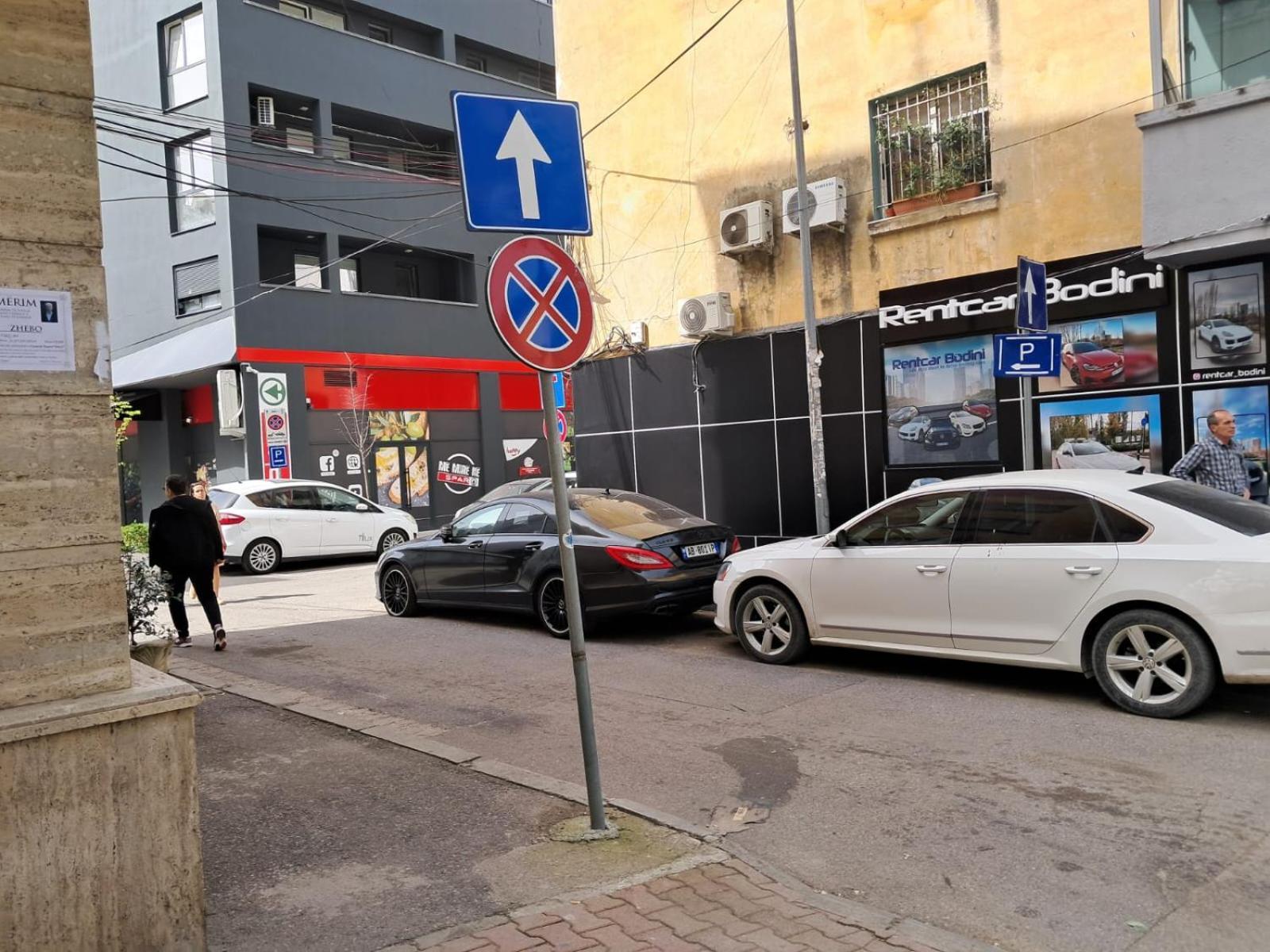 Edea Flat Apartment Tiranë Ngoại thất bức ảnh