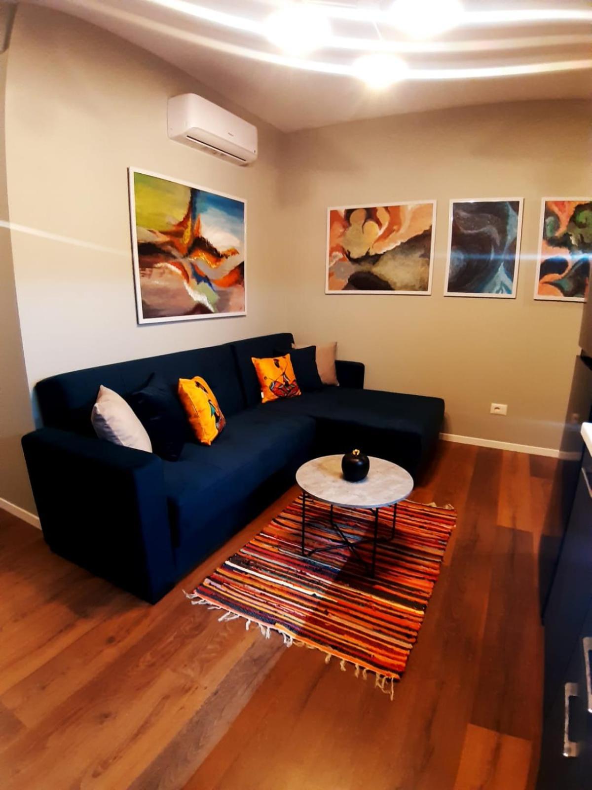 Edea Flat Apartment Tiranë Ngoại thất bức ảnh